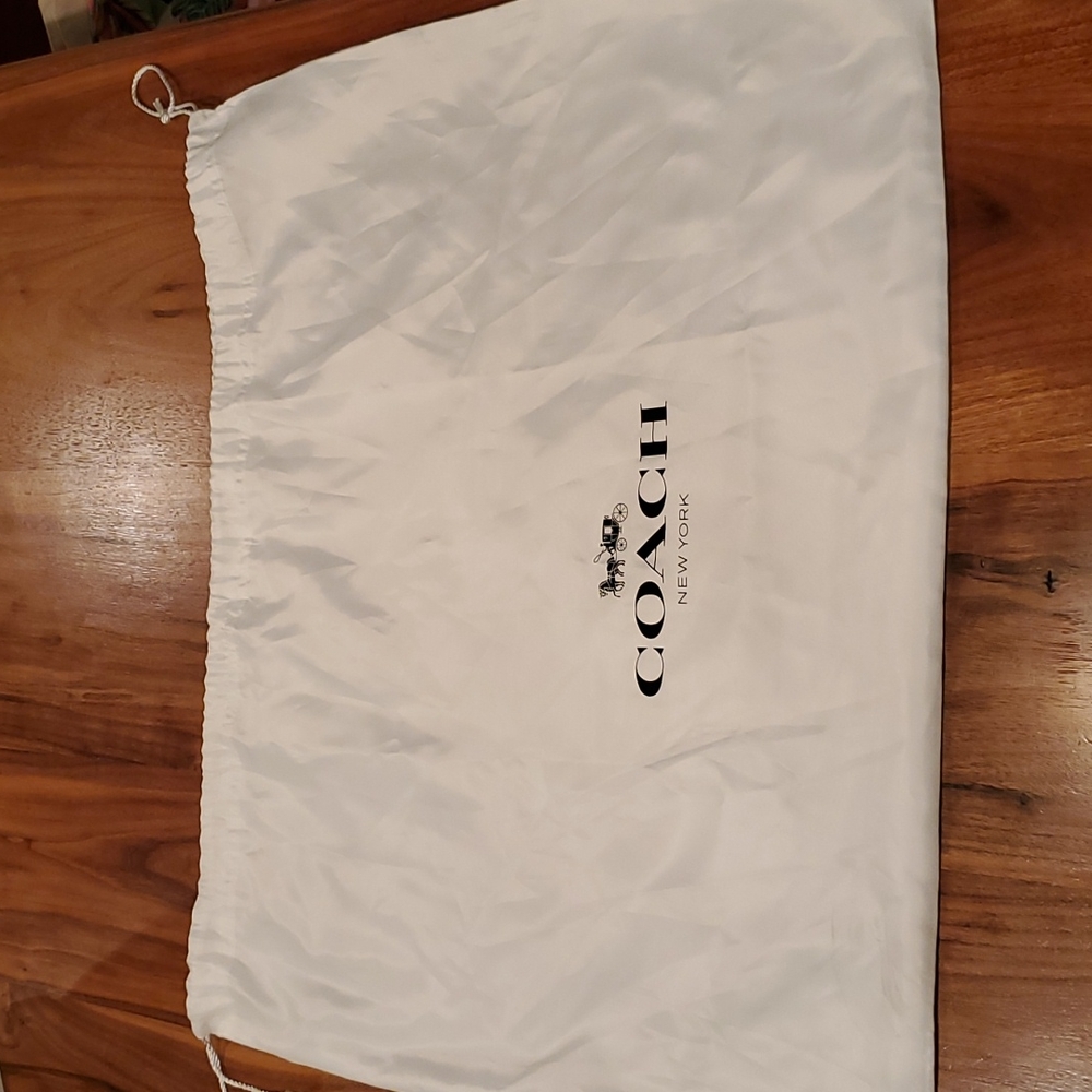 Coach Dust Cover XL